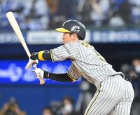 　２回、適時打を放つ近本（撮影・高部洋祐）