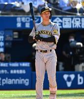 　７回、見逃し三振に倒れぼうぜんの森下（撮影・金田祐二）