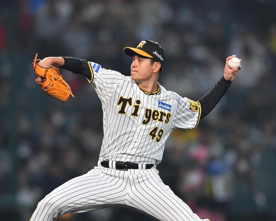 　力投する先発の大竹（撮影・中田匡峻）