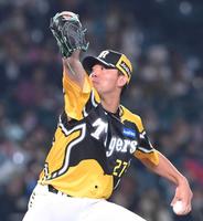 　力投する伊藤将