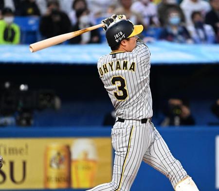 ２回、安打を放つ大山（撮影・金田祐二）