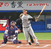 ２回、チーム初安打を放つ大山（撮影・西岡正）