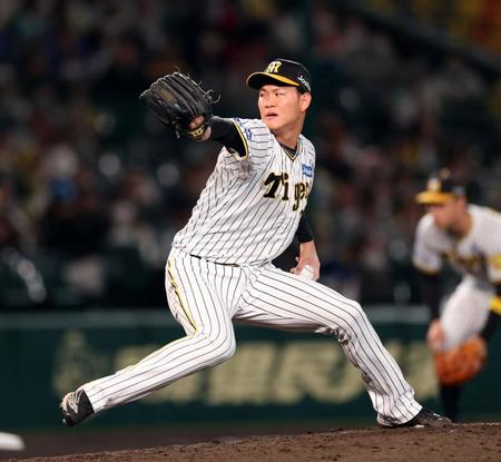 　９回、力投する及川（撮影・山口登）