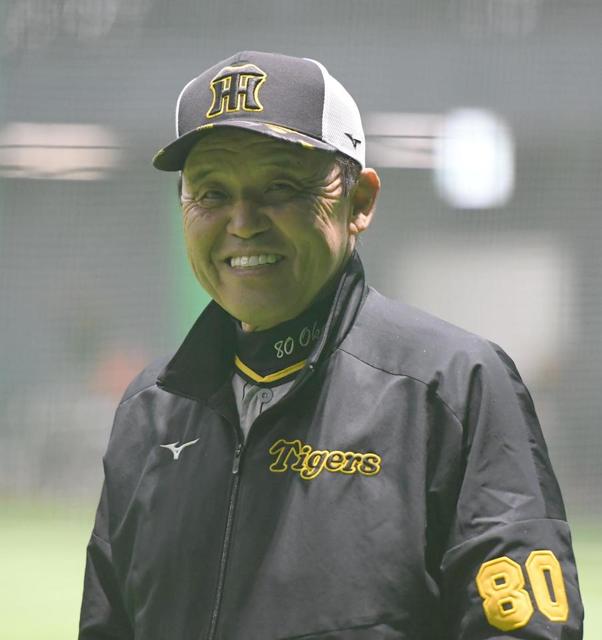 阪神・岡田監督がミエセスに「現金なやっちゃ(笑)」 「俺はライトの方が得意」発言に【一問一答】