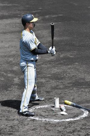 　決勝の逆転３点適時二塁打を放つ活躍を見せた森下