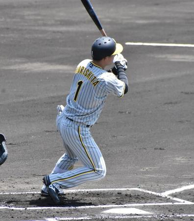 　決勝の逆転３点適時二塁打を放つ活躍を見せた森下