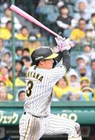 　７回、２点適時打を放つ大山（撮影・高部洋祐）