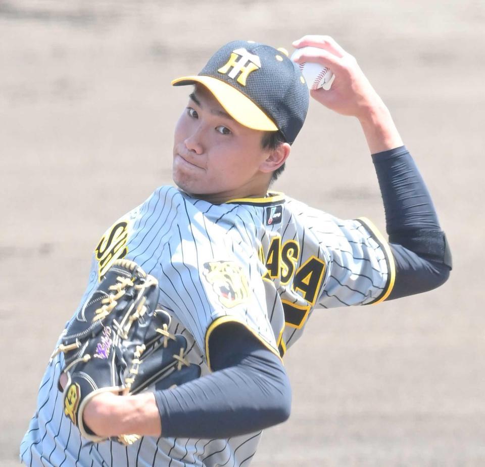 　復帰戦で力投する湯浅