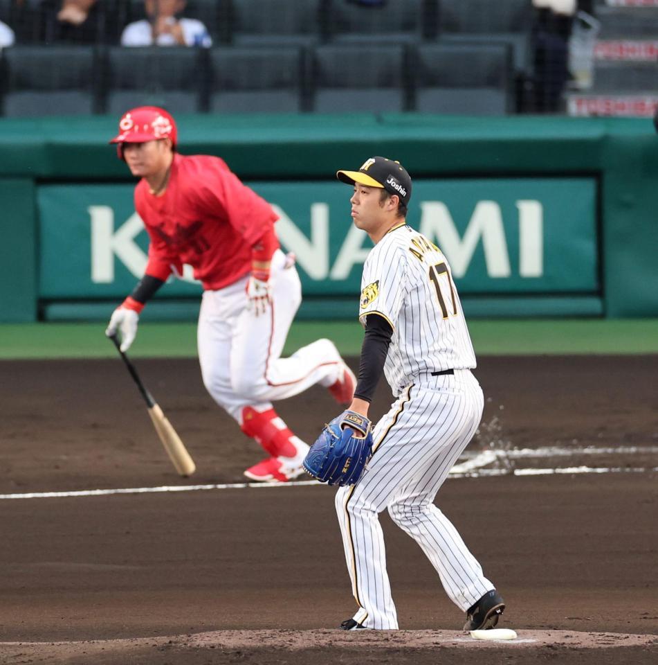 １回、坂倉に適時打を許す青柳（撮影・山口登）