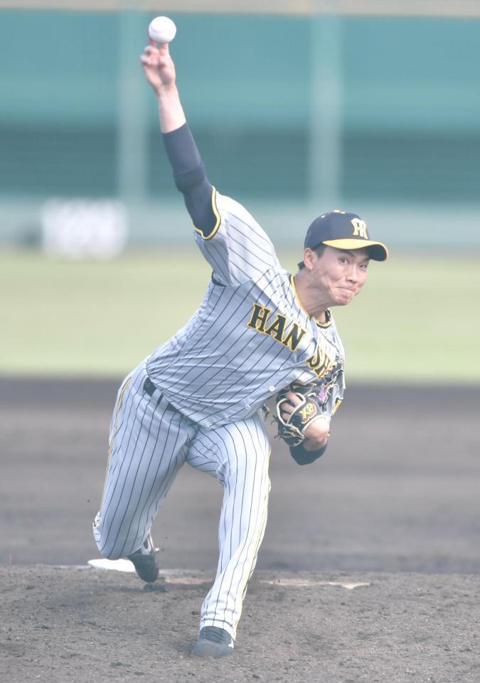 　力投する湯浅（撮影・石井剣太郎）