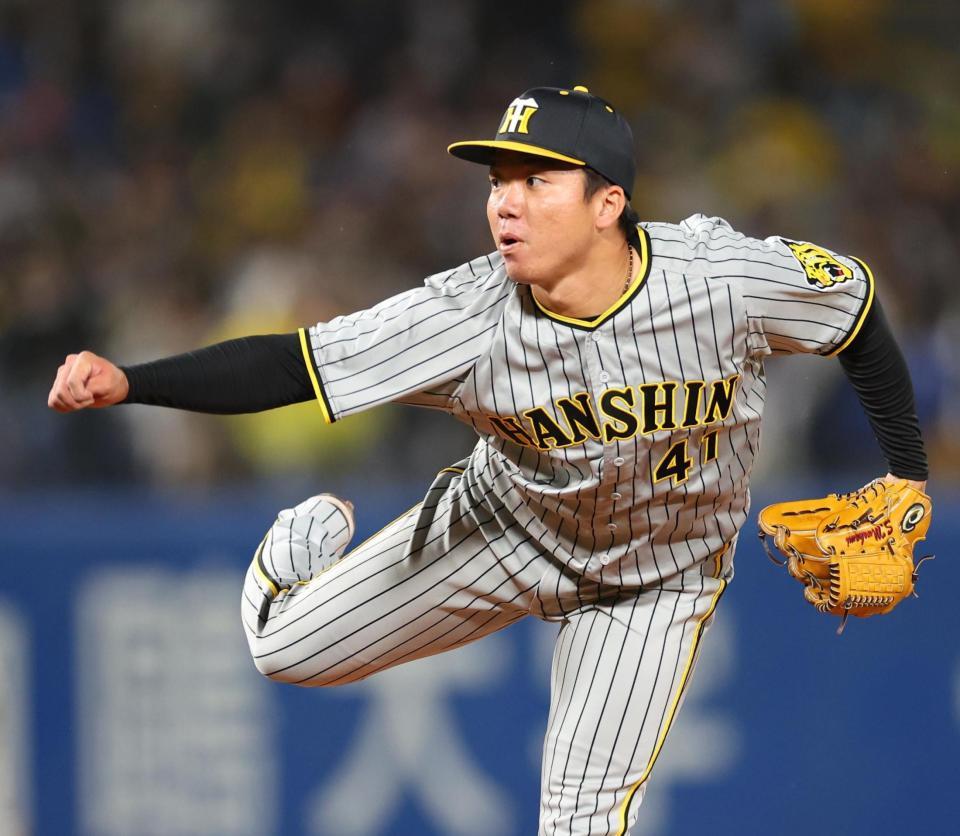 　快投を見せる村上（撮影・吉澤敬太）