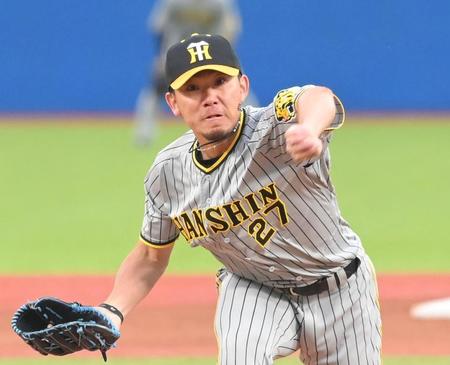 　力投する伊藤将（撮影・高部洋祐）