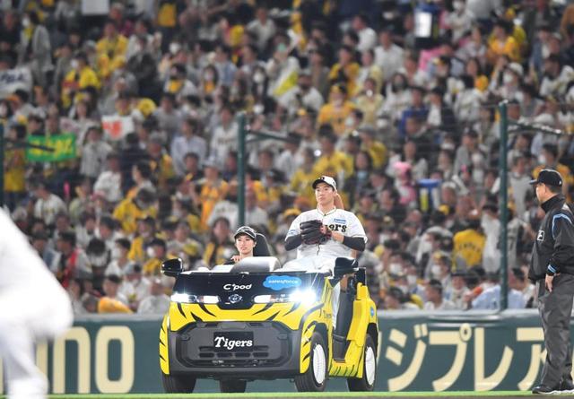 阪神・湯浅が１点リードの八回に復帰登板→無失点　岡田監督「七回とか六回くらいに」と言うも厳しい場面で投入