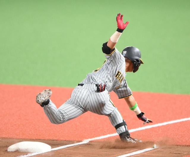 阪神・前川のプロ初打席は投ゴロ　一塁で相手選手と交錯して転倒するハプニング