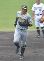 　２ランを放った井上（撮影・石井剣太郎）