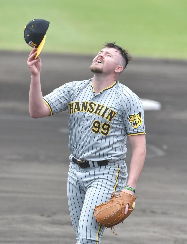 　１回、得点を許さず投げ終えたビーズリー（撮影・石井剣太郎）