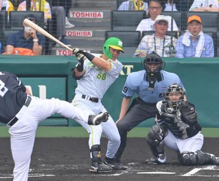 　１回、内野安打を放つ前川