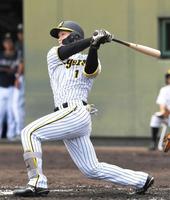 　２回、左前打を放つ森下