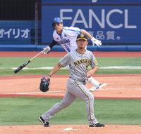 　１回、佐野に先制の適時中前打を許した伊藤将（撮影・堀内翔）