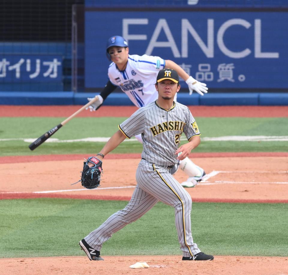 　１回、佐野に先制の適時中前打を許した伊藤将（撮影・堀内翔）