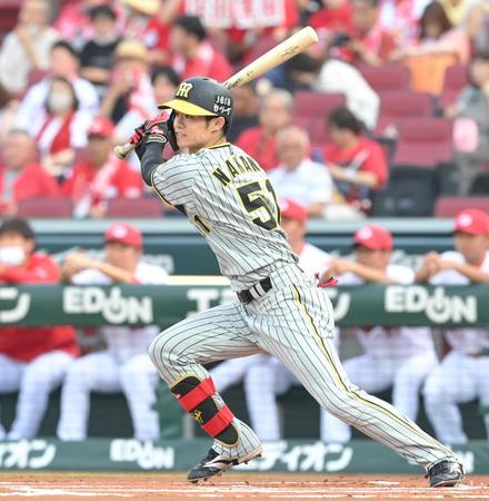 　１回、ショートへの内野安打を放つ中野（撮影・高部洋祐）