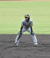 　３回にプロ入り後初盗塁を決めた戸井