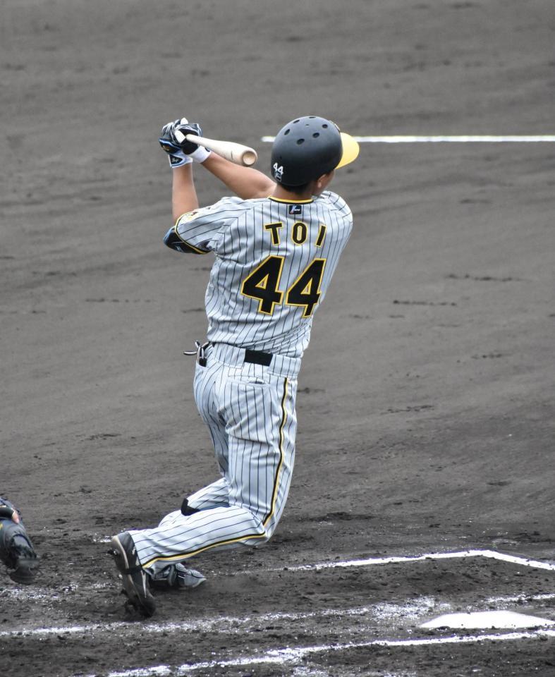 　３回に左前打を放った戸井