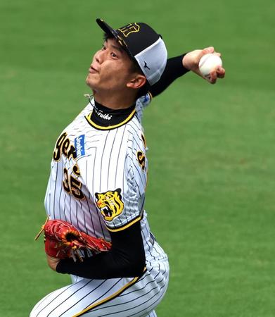 　キャッチボールする才木（撮影・山口登）