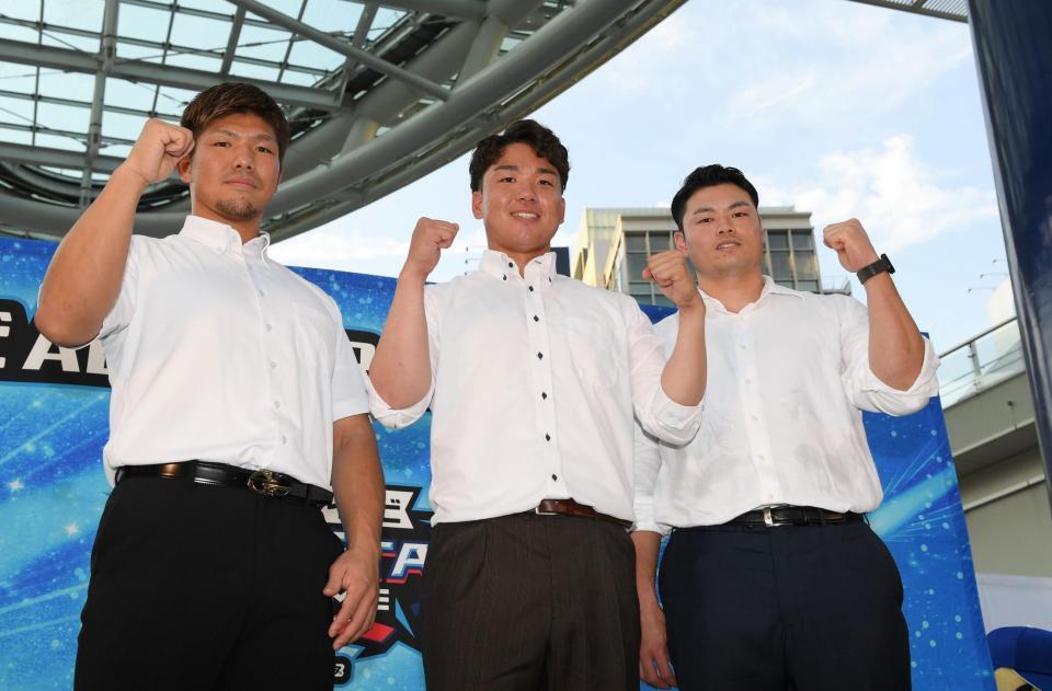 　前日イベントに出席した（左から）頓宮、村上、細川（撮影・中田匡峻）