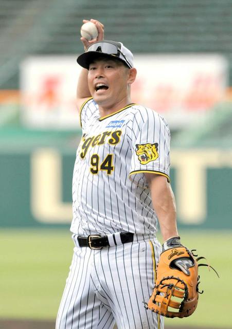 阪神・岩貞、原口ら 元阪神・横田さんの思い胸に、定位置の中堅で黙とう捧げる