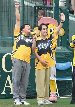 　球場を盛り上げるインディアンス（撮影・飯室逸平）