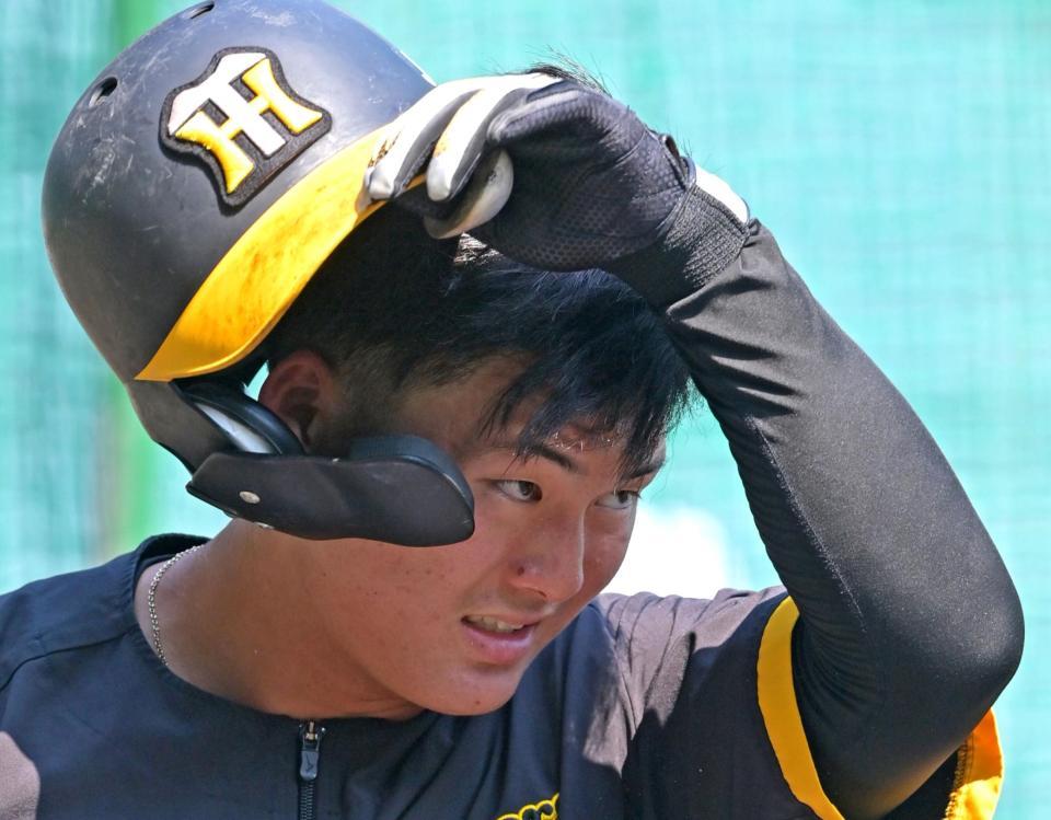 　打撃練習を終えた前川（撮影・立川洋一郎）