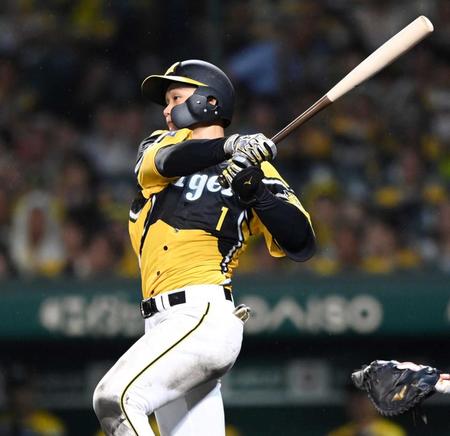 　５回、左前へ安打を放ち猛打賞の森下