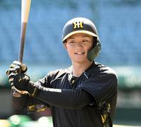 　先輩の小笠原との対決に自信をのぞかせる森下