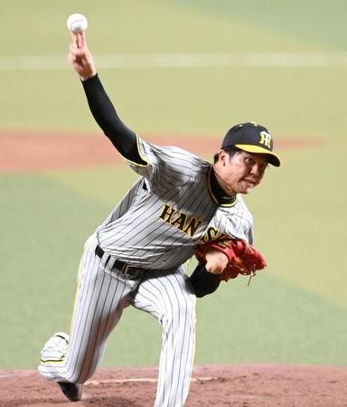 　力投する先発の才木（撮影・飯室逸平）