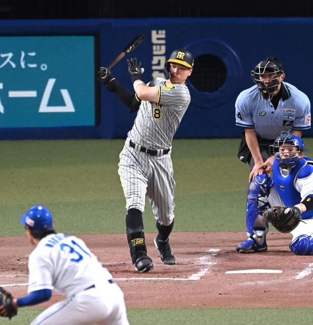 阪神が２死からドラ１だけで先制点！森下が内野安打→大山は四球→佐藤輝が先制タイムリーでガッツポーズ