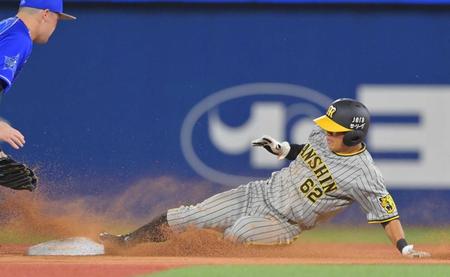 　８回、二盗を成功させる代走・植田