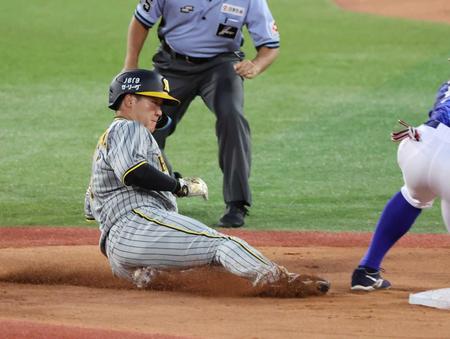 　４回、二盗を決める大山