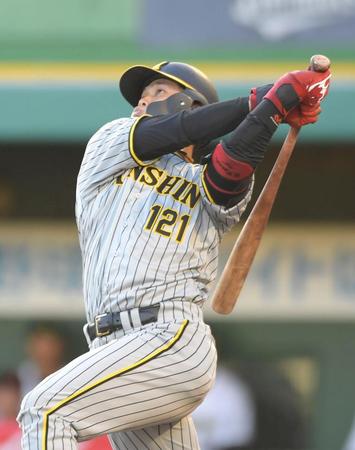 　１回、ソロを放つ野口（撮影・北村雅宏）