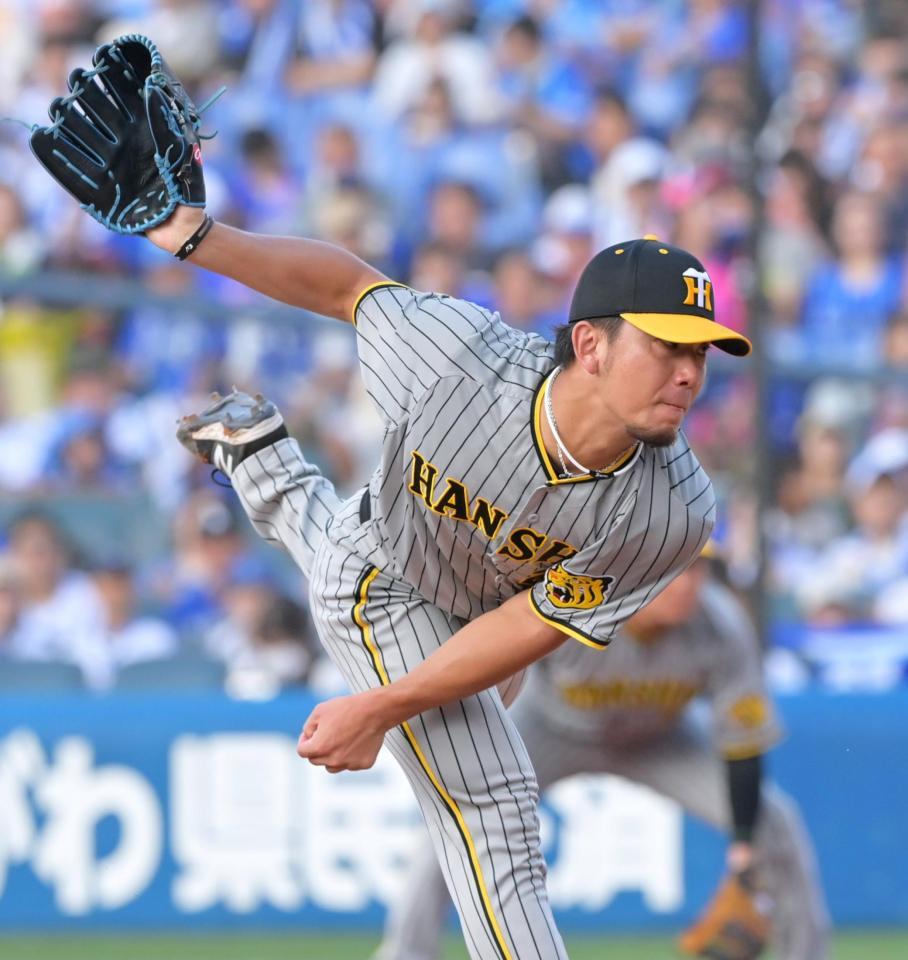 　ＤｅＮＡ打線を相手に力投する伊藤将（撮影・立川洋一郎）