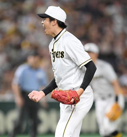 　７回、吉川から空振り三振を奪い、ほえる才木（撮影・棚橋慶太）