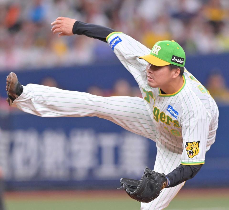 　８回、サンタナを中飛に打ち取ってピンチを脱した馬場（撮影・立川洋一郎）