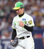 　１０回のピンチをしのいだ岩崎