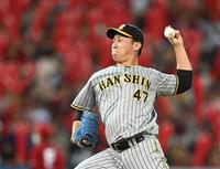 　７回、ジェット風船が揺れる中、投げ込む桐敷