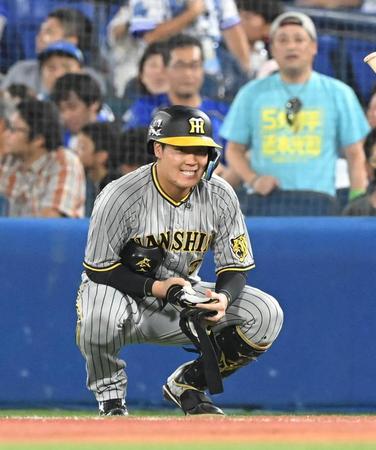 ８回、牧の好守に阻まれての二ゴロに苦笑いの大山