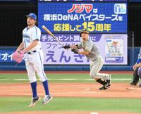 　４回、伊藤将が中前適時打を放つ（撮影・堀内翔）