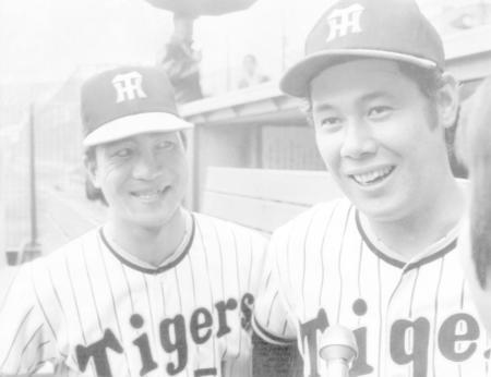 　田淵（右）と古沢氏のバッテリー＝１９７４年