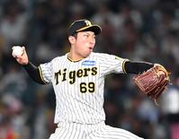 　７回、４番手で登板した石井（撮影・中田匡峻）