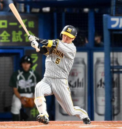 　３回、右前適時打を放つ近本