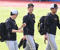 　笑顔の青柳（撮影・金田祐二）